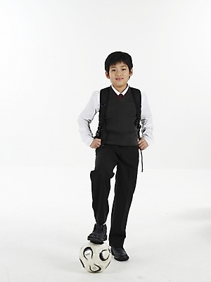 포토 JPG 스튜디오촬영 전신 남자 교복 초등학생 어린이 포즈 가방 축구공 공 책가방 실내 표정 한명 누끼 사람 동양인 소년 세로 한국인 남자만 남자한명만 어린이만 소년만 소년한명만 국내포토 1 학생 잡화 옷 축구용품 인종 내부 파일형식