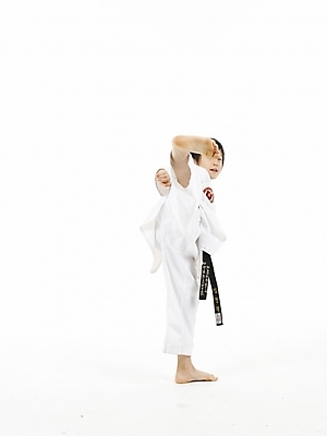 포토 JPG 스튜디오촬영 전신 남자 초등학생 어린이 스포츠 포즈 실내 표정 한명 누끼 사람 동양인 소년 세로 운동 한국인 킥 태권도 남자만 남자한명만 어린이만 소년만 소년한명만 국내포토 1 학생 모션 건강 인종 내부 격투기 파일형식