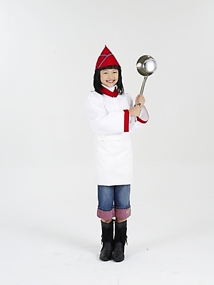 포토 JPG 스튜디오촬영 전신 모자 여자 초등학생 어린이 포즈 실내 표정 한명 미소 웃음 누끼 사람 동양인 손짓 소녀 빨간색 세로 요리사 한국인 흰색 국자 여자만 여자한명만 어린이만 소녀만 소녀한명만 국내포토 직업 1 학생 잡화 컬러 모션 주방용품 인종 내부 파일형식