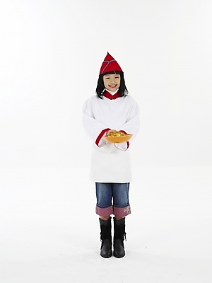 포토 JPG 스튜디오촬영 전신 모자 여자 초등학생 어린이 포즈 실내 표정 한명 미소 웃음 누끼 사람 동양인 소녀 빨간색 세로 요리사 한국인 흰색 여자만 여자한명만 어린이만 소녀만 소녀한명만 국내포토 직업 1 학생 잡화 컬러 인종 내부 파일형식