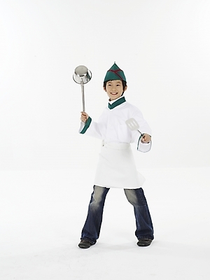 포토 JPG 스튜디오촬영 전신 모자 남자 초등학생 어린이 포즈 실내 표정 한명 누끼 사람 동양인 소년 상반신 세로 초록색 요리사 한국인 흰색 국자 뒤집개 남자만 남자한명만 어린이만 소년만 소년한명만 국내포토 직업 1 학생 잡화 컬러 주방용품 인종 내부 파일형식