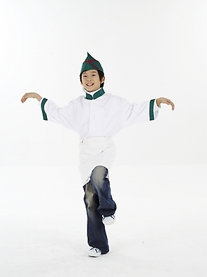 포토 JPG 스튜디오촬영 전신 모자 남자 초등학생 어린이 포즈 실내 표정 한명 누끼 사람 동양인 소년 상반신 세로 초록색 요리사 한국인 흰색 남자만 남자한명만 어린이만 소년만 소년한명만 국내포토 직업 1 학생 잡화 컬러 인종 내부 파일형식