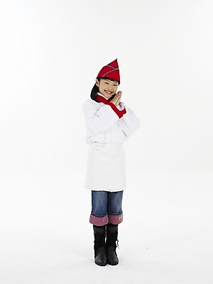 포토 JPG 스튜디오촬영 전신 모자 여자 초등학생 어린이 포즈 실내 표정 한명 누끼 사람 동양인 소녀 빨간색 세로 요리사 한국인 흰색 여자만 여자한명만 어린이만 소녀만 소녀한명만 국내포토 직업 1 학생 잡화 컬러 인종 내부 파일형식