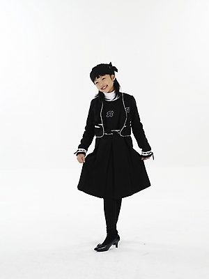 포토 JPG 스튜디오촬영 전신 여자 초등학생 어린이 포즈 실내 표정 한명 누끼 사람 동양인 소녀 세로 한국인 여자만 여자한명만 어린이만 소녀만 소녀한명만 국내포토 1 학생 인종 내부 파일형식