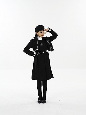 포토 JPG 스튜디오촬영 전신 여자 초등학생 어린이 포즈 실내 표정 한명 누끼 사람 동양인 소녀 세로 한국인 여자만 여자한명만 어린이만 소녀만 소녀한명만 국내포토 1 학생 인종 내부 파일형식