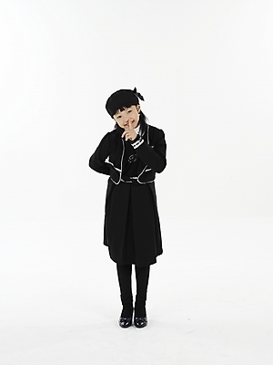 포토 JPG 스튜디오촬영 전신 여자 초등학생 어린이 포즈 실내 표정 한명 누끼 사람 동양인 소녀 세로 한국인 여자만 여자한명만 어린이만 소녀만 소녀한명만 국내포토 1 학생 인종 내부 파일형식