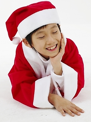 포토 JPG 스튜디오촬영 전신 남자 초등학생 어린이 포즈 크리스마스 산타옷 실내 표정 한명 누끼 사람 동양인 소년 빨간색 세로 산타클로스 한국인 흰색 남자만 남자한명만 어린이만 소년만 소년한명만 국내포토 1 학생 옷 기념일 컬러 인종 내부 파일형식