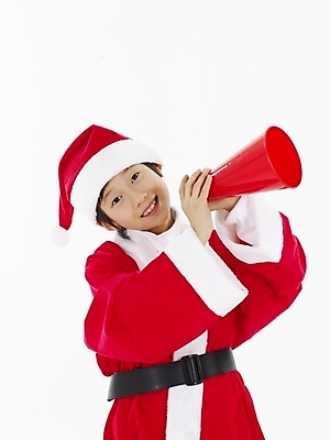 포토 JPG 스튜디오촬영 남자 초등학생 어린이 포즈 크리스마스 산타옷 안내 실내 표정 한명 누끼 사람 동양인 소년 상반신 빨간색 세로 산타클로스 확성기 한국인 흰색 알림 남자만 남자한명만 어린이만 소년만 소년한명만 국내포토 1 학생 옷 기념일 컬러 인종 내부 파일형식