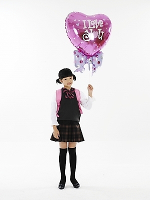 포토 JPG 스튜디오촬영 전신 여자 초등학생 어린이 분홍색 포즈 가방 책가방 실내 표정 한명 누끼 사람 동양인 소녀 세로 한국인 하트풍선 풍선 여자만 여자한명만 어린이만 소녀만 소녀한명만 국내포토 1 학생 잡화 컬러 인종 내부 하트 파일형식