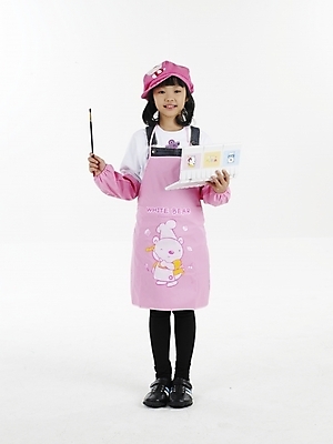 포토 JPG 스튜디오촬영 전신 여자 초등학생 어린이 포즈 실내 표정 한명 누끼 사람 동양인 소녀 세로 앞치마 미술도구 한국인 붓 팔레트 여자만 여자한명만 어린이만 소녀만 소녀한명만 국내포토 1 학생 인종 내부 오브젝트 파일형식