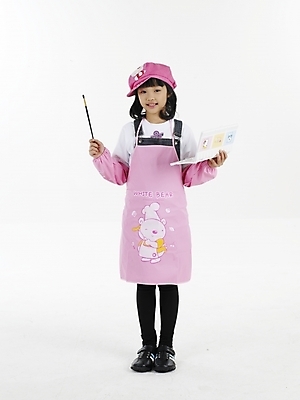 포토 JPG 스튜디오촬영 전신 여자 초등학생 어린이 포즈 실내 표정 한명 미소 웃음 누끼 사람 동양인 손짓 소녀 세로 앞치마 미술도구 한국인 붓 팔레트 여자만 여자한명만 어린이만 소녀만 소녀한명만 국내포토 1 학생 모션 인종 내부 오브젝트 파일형식