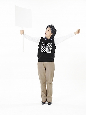 포토 JPG 스튜디오촬영 전신 여자 노년 할머니 실내 한명 누끼 사람 동양인 세로 검은색 팻말 한국인 흰색 실버 60대 골프웨어 노인여자한명만 국내포토 1 옷 컬러 골프 프레임 인종 성인 내부 여자한명만 노인여자만 파일형식