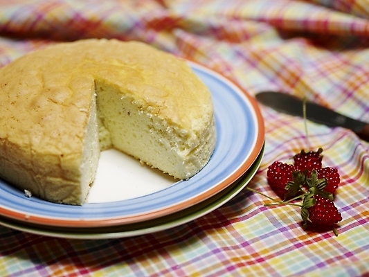 포토 JPG 스튜디오촬영 그릇 접시 열매 음식 빵 조각 디저트 실내 근접촬영 사람없음 가로 빨간색 케이크 빵집 식탁보 나이프 체크무늬 산딸기 제빵 국내포토 식물 식기 뷰포인트 컬러 무늬 과일 제과제빵 상점 칼 파일형식