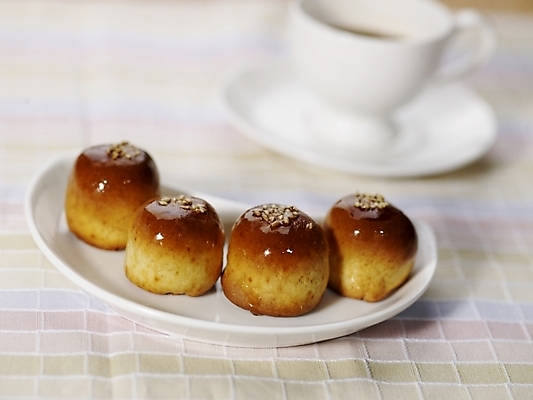 포토 JPG 스튜디오촬영 그릇 커피 음식 빵 디저트 실내 근접촬영 사람없음 가로 식탁보 흰색 커피잔 찻잔 제빵 국내포토 식기 음료 뷰포인트 컬러 잔 내부 제과제빵 파일형식