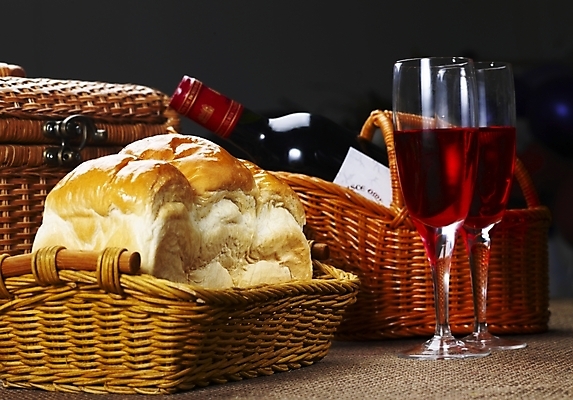 포토 JPG 스튜디오촬영 음식 빵 와인잔 디저트 실내 근접촬영 사람없음 컵 가로 빨간색 바구니 와인 빵집 바게트 식빵 제빵 국내포토 식기 뷰포인트 컬러 술잔 주류 제과제빵 상점 파일형식