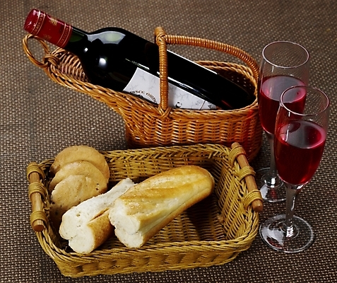 포토 JPG 스튜디오촬영 음식 빵 와인잔 디저트 실내 근접촬영 사람없음 가로 빨간색 하이앵글 바구니 와인 바게트 제빵 국내포토 뷰포인트 컬러 술잔 주류 내부 제과제빵 파일형식