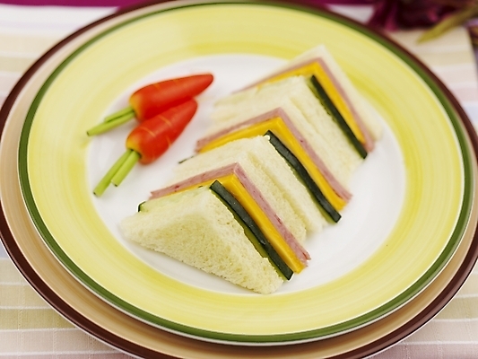 포토 JPG 스튜디오촬영 그릇 접시 음식 서양음식 실내 샌드위치 근접촬영 사람없음 장식 가로 미니당근 국내포토 식기 뷰포인트 당근 파일형식