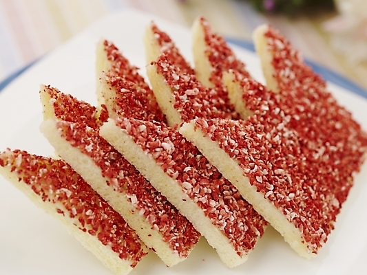 포토 JPG 스튜디오촬영 그릇 접시 음식 빵 디저트 실내 근접촬영 사람없음 장식 가로 쿠키 과자 제빵 왕관모양 국내포토 모양 식기 뷰포인트 제과제빵 파일형식