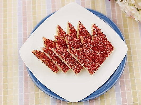 포토 JPG 스튜디오촬영 그릇 접시 꽃 음식 빵 디저트 실내 근접촬영 사람없음 장식 가로 쿠키 과자 제빵 왕관모양 국내포토 모양 식물 식기 뷰포인트 제과제빵 파일형식