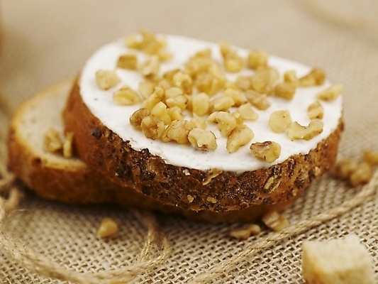 포토 JPG 스튜디오촬영 음식 빵 디저트 실내 사람없음 가로 끈 실 바게트 생크림 땅콩 제빵 국내포토 내부 제과제빵 견과류 크림 파일형식