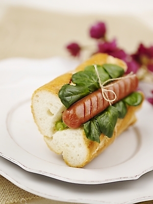 포토 JPG 스튜디오촬영 그릇 접시 꽃 음식 실내 샌드위치 근접촬영 사람없음 장식 세로 초록색 보라색 소시지 국내포토 식물 식기 뷰포인트 컬러 내부 가공식품 파일형식