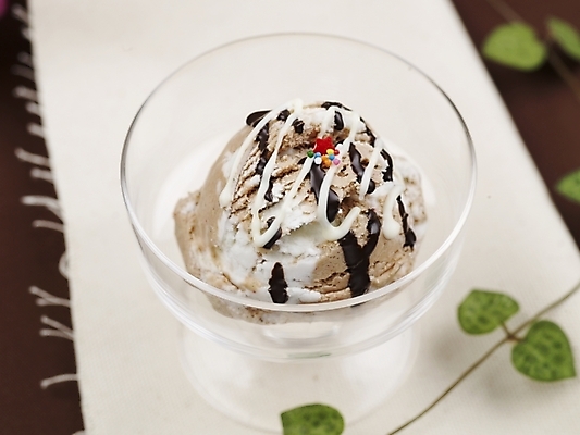 포토 JPG 스튜디오촬영 그릇 음식 아이스크림 디저트 실내 근접촬영 사람없음 장식 장미 유리그릇 믹싱볼 국내포토 식기 꽃 뷰포인트 유리 파일형식