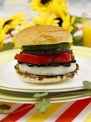 포토 JPG 스튜디오촬영 식물 그릇 접시 꽃 음료 음식 포크 해바라기 잔 패스트푸드 실내 근접촬영 사람없음 장식 세로 노란색 주스 햄버거 식탁보 오렌지주스 오브젝트 국내포토 식기 뷰포인트 컬러 내부 인스턴트 과일주스 파일형식