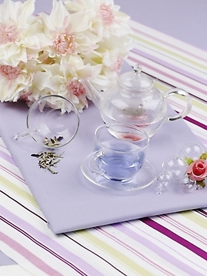 포토 JPG 스튜디오촬영 음료 음식 주전자 잔 실내 사람없음 세로 차 찻잔 유리주전자 국내포토 식기 유리 주방용품 내부 파일형식