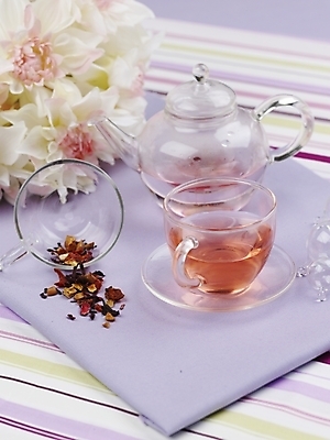 포토 JPG 스튜디오촬영 음료 음식 주전자 잔 실내 사람없음 세로 차 찻잔 유리주전자 국내포토 식기 유리 주방용품 내부 파일형식