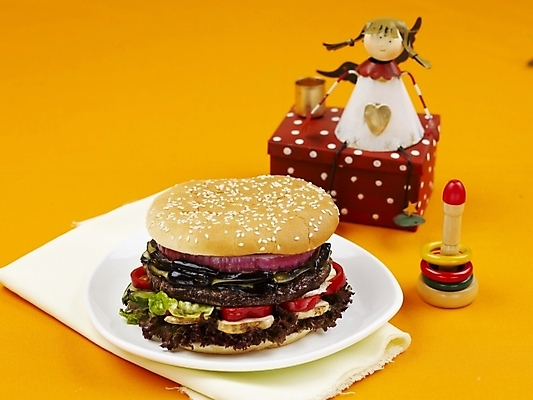 포토 JPG 스튜디오촬영 그릇 접시 음식 패스트푸드 실내 사람없음 장식 가로 피규어 햄버거 오브젝트 국내포토 식기 내부 미니어처 인스턴트 파일형식