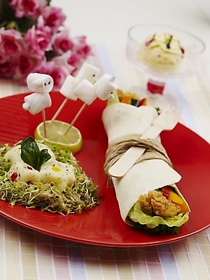 포토 JPG 스튜디오촬영 그릇 접시 꽃 음식 분홍색 채소 오렌지 아이스크림 서양음식 실내 근접촬영 사람없음 장식 빨간색 세로 치킨 타코 마시멜로우 국내포토 식물 식기 뷰포인트 컬러 과일 디저트 내부 닭고기요리 파일형식