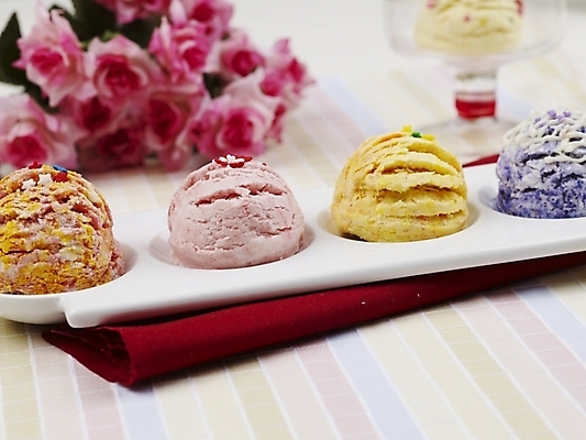 포토 JPG 스튜디오촬영 그릇 접시 꽃 음식 분홍색 아이스크림 디저트 실내 근접촬영 사람없음 장식 가로 국내포토 식물 식기 뷰포인트 컬러 내부 파일형식