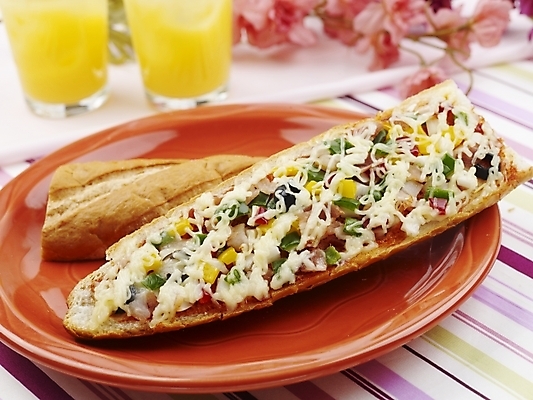 포토 JPG 스튜디오촬영 그릇 접시 꽃 음료 음식 빵 탁자 디저트 피자 실내 사람없음 장식 가로 노란색 주스 식탁보 바게트 오렌지주스 제빵 피자바게트 국내포토 식물 식기 컬러 가구 패스트푸드 서양음식 내부 제과제빵 과일주스 파일형식