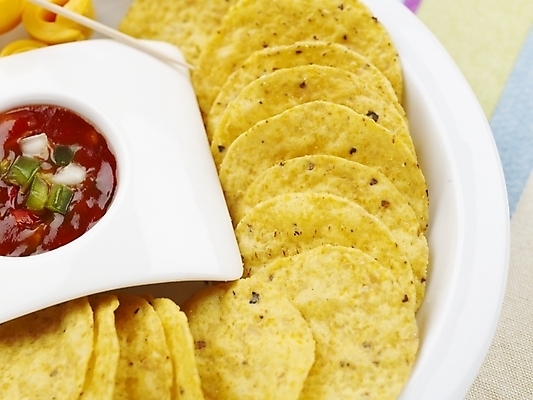 포토 JPG 스튜디오촬영 접시 꽃 음식 디저트 실내 근접촬영 사람없음 가로 빨간색 초록색 안주 칠리소스 나초 국내포토 식물 식기 뷰포인트 컬러 내부 소스_음식 파일형식