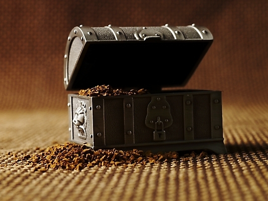 포토 JPG 스튜디오촬영 커피 자물쇠 실내 사람없음 가로 상자 오브젝트 보관함 보물상자 보안장치 보물함 국내포토 음료 내부 장비 보안 파일형식