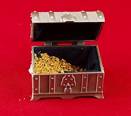 포토 JPG 스튜디오촬영 자물쇠 실내 사람없음 가로 빨간색 상자 직물 오픈 재산 천 오브젝트 보관함 금고 보물상자 보물 보안장치 보물함 국내포토 컬러 내부 금융 장비 보안 파일형식