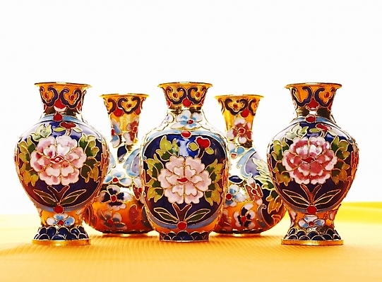 포토 JPG 스튜디오촬영 생활용품 술병 실내 사람없음 장식 가로 컬러풀 도자기 오브젝트 호리병 국내포토 컬러 병_용기 주류 내부 파일형식