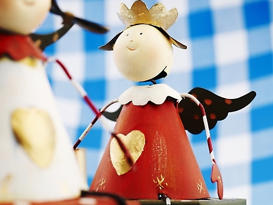 포토 JPG 스튜디오촬영 인형 날개 실내 사람없음 장식 가로 장난감 피규어 식탁보 하트 오브젝트 국내포토 모양 내부 미니어처 파일형식