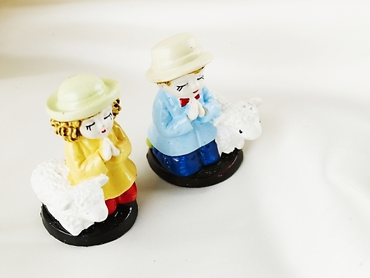 포토 JPG 스튜디오촬영 기독교 종교 인형 실내 누끼 소년 사람없음 장식 가로 피규어 기도 양 오브젝트 국내포토 남자 어린이 포유류 내부 미니어처 파일형식