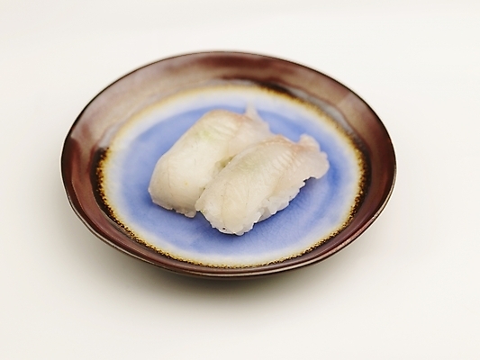 포토 JPG 스튜디오촬영 접시 실내 사람없음 초밥 흰배경 생선초밥 놀래미 놀래미초밥 일본음식 국내포토 식기 음식 백그라운드 어류 내부 흰색 파일형식