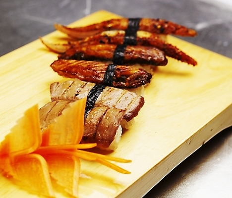 포토 JPG 스튜디오촬영 음식 실내 근접촬영 사람없음 가로 초밥 장어 다다끼 아께미다다끼 장어초밥 일본음식 국내포토 뷰포인트 어류 내부 파일형식