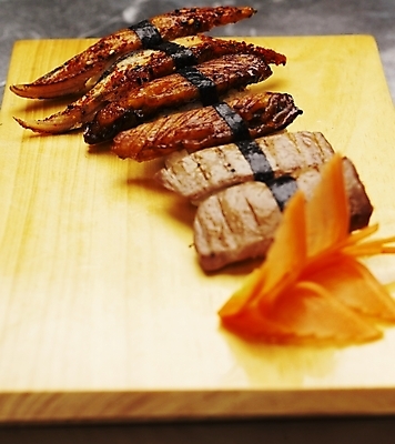 포토 JPG 스튜디오촬영 음식 실내 근접촬영 사람없음 세로 초밥 장어 다다끼 아께미다다끼 장어초밥 일본음식 국내포토 뷰포인트 어류 내부 파일형식