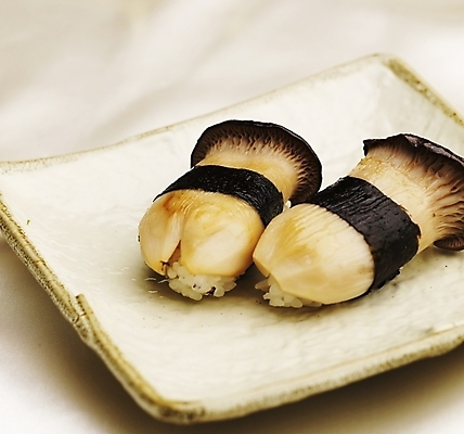 포토 JPG 스튜디오촬영 접시 음식 실내 근접촬영 사람없음 가로 버섯 초밥 버섯초밥 일본음식 국내포토 식기 뷰포인트 내부 파일형식