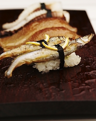 포토 JPG 스튜디오촬영 음식 실내 근접촬영 사람없음 세로 초밥 시샤모 열빙어 참치스테이크 한치 일본음식 국내포토 뷰포인트 스테이크 내부 오징어 파일형식