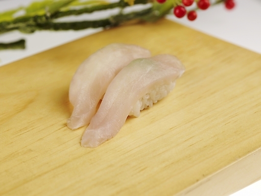 포토 JPG 스튜디오촬영 음식 도마 실내 근접촬영 사람없음 장식 가로 빨간색 초록색 노란색 초밥 황새치 일본음식 국내포토 뷰포인트 컬러 주방용품 내부 파일형식 새치