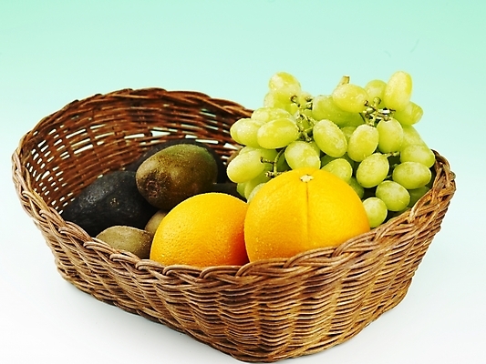 포토 JPG 스튜디오촬영 식물 음식 오렌지 과일 포도 실내 키위 누끼 사람없음 가로 농작물 바구니 소쿠리 여러개 신선 청포도 아보카도 국내포토 다수 농업 파일형식