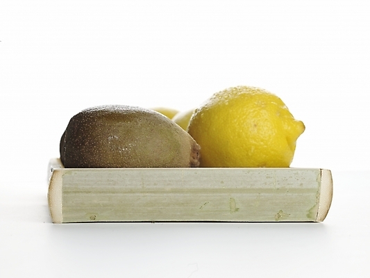 포토 JPG 스튜디오촬영 식물 음식 과일 쟁반 실내 키위 누끼 근접촬영 사람없음 농작물 노란색 여러개 신선 나무상자 레몬 받침대 국내포토 뷰포인트 컬러 다수 농업 내부 상자 파일형식