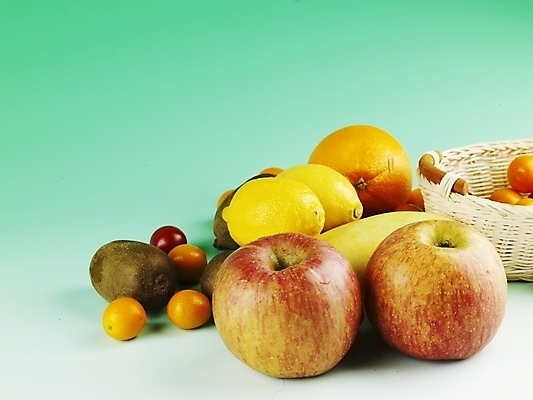 포토 컬러 다수 농업 과일 귤 실내 바구니 열대과일 파일형식 음식 신선 소쿠리 레몬 금귤 망고 키위 채소 식물 농작물 사람없음 스튜디오촬영 JPG 노란색 빨간색 여러개 국내포토 사과