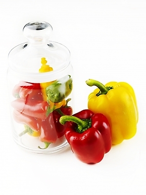 포토 JPG 스튜디오촬영 음식 채소 식재료 유리병 피망 파프리카 실내 누끼 사람없음 빨간색 세로 파란색 농작물 노란색 신선 병 국내포토 식기 컬러 농업 병_용기 내부 파일형식