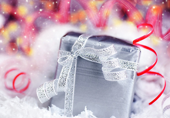 포토 JPG 해외이미지 전통 디자인 계절 행복 리본 백그라운드 크리스마스 겨울 휴가 전등 새로움 기념 선물 사람없음 장식 빨간색 선물상자 빛 상자 파티 축제 희망 놀람 덮개 흰색 축하 인사 신용카드 생일 화려 은색 12월 연도 오브젝트 활 보케 블러 해외202004 해외포토 기념일 감정 컬러 컨셉 조명 표정 이벤트 금융 뚜껑 예절 날짜 파일형식